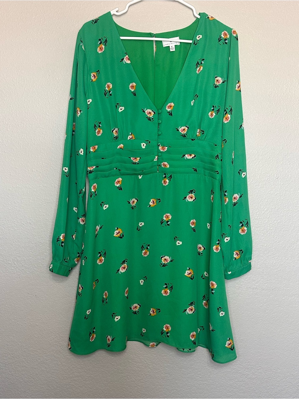Socialite Green Floral V-Neck Long Sleeve Mini Dress Size XL Like New - Picture 2 of 6
